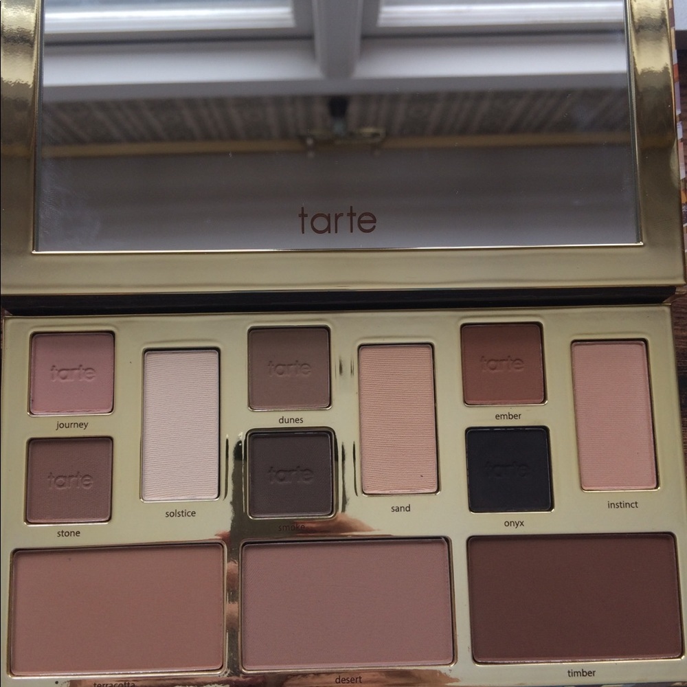 Brand new in box tarte Clay Play palette-12 shades
